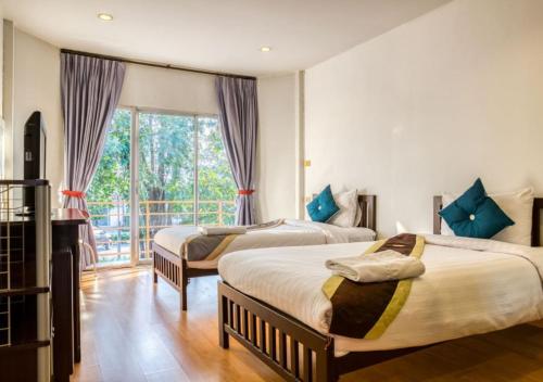 room detail thumbnail 0