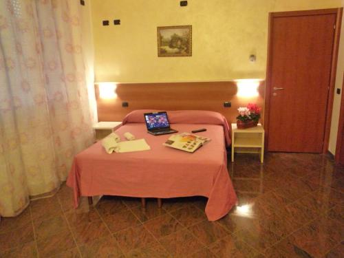 1 twin bed