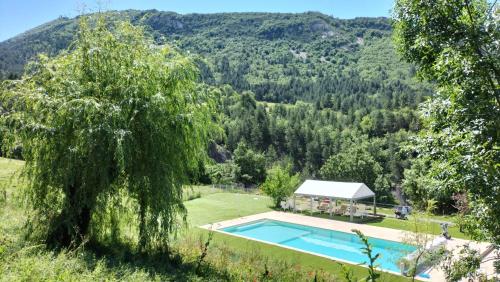 Vista, Villa charmante à Sisteron avec piscine privée (Villa charmante a Sisteron avec piscine privee) in Sisteron