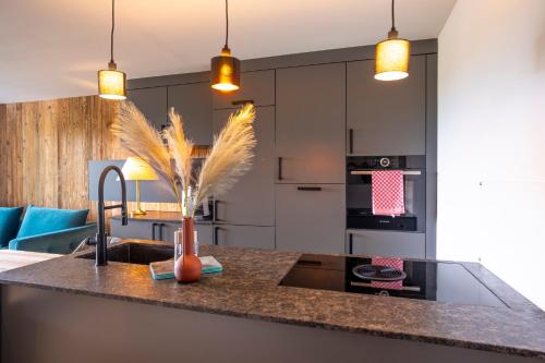 ห้องครัว, Wolfgangsee Appartements in สโตรเบลล์