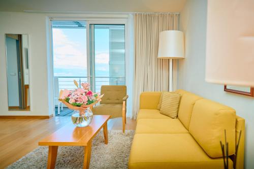 Suite with Sea View image 3
