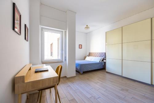 Beverello Apartment, Naples