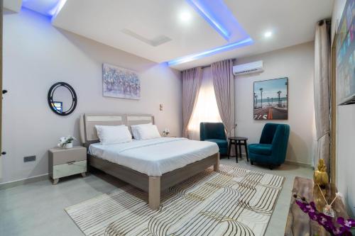 Luxury Lagos Apartment with 3 Bedrooms - image 3
