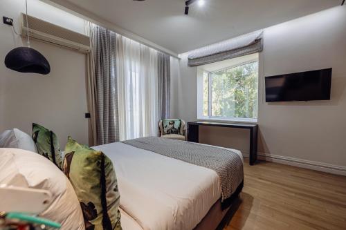 Mikelina Boutique Hotel Room Type - Executive Suite with Pool View