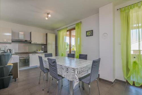 Létesítmények, Apartments Katja in Njivice