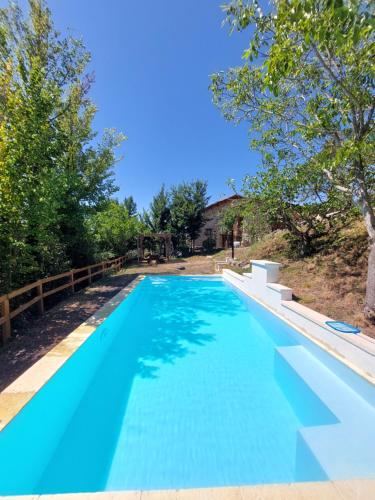 Las Peonías Casa Rural (Las Peonias Casa Rural) in Almiruete