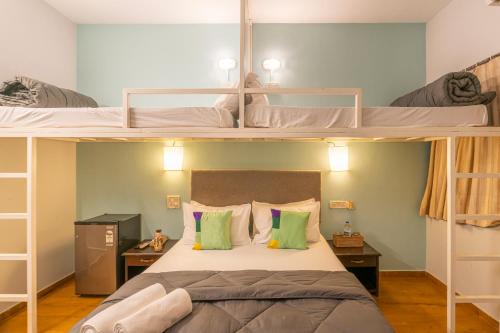 Madpackers Goa Anjuna - Bunks, Rooms, Community in 安朱納