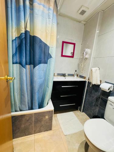 Hostal Mont Thabor - image 10