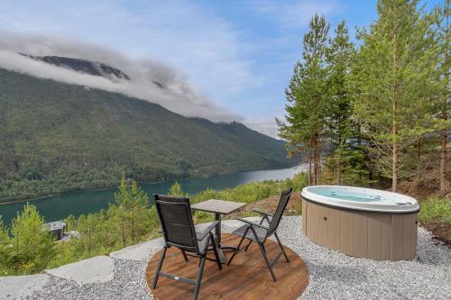 Hot tub, Sogndal Fjordpanorama- The Panorama View 2 in Sogndal