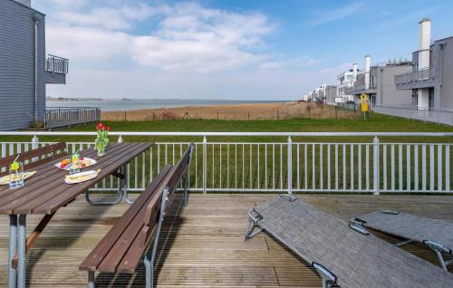 Seaside - image 2