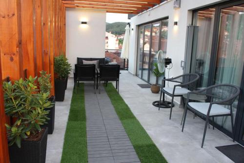 Square Luxury Apartments in Berovo