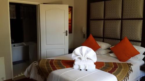 Eagle Rock Executive Guest House Room Type - Twin/Double Room