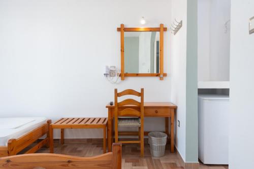 Aratos Hotel - image 3