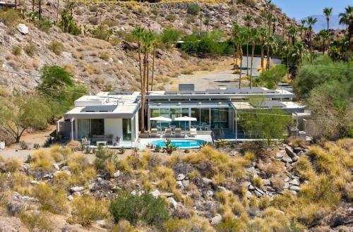 Glass Haus in Palm Springs, USA