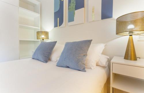 Two-Bedroom Apartment V image 10