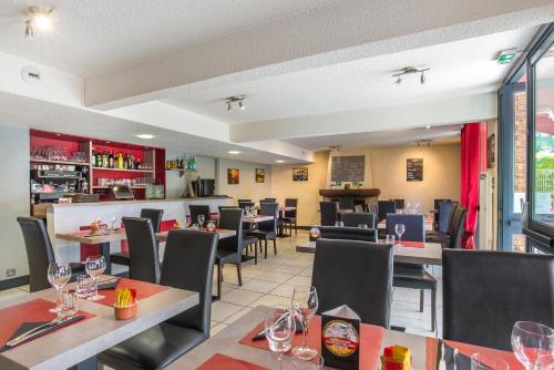 Brit Hotel Chambery - image 9