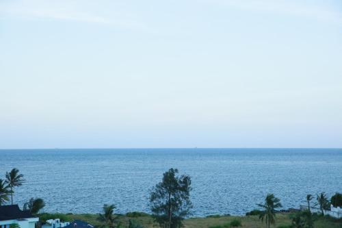MOA-NYALI BEACH VIEW 5BEDROOMs FULLY FURNISHED