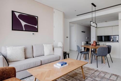 Blueground DIFC indoor pool gym lounge DXB-1522, Dubai (foto 3)