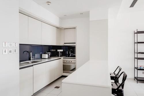 Blueground DIFC indoor pool gym lounge DXB-1522, Dubai (foto 6)