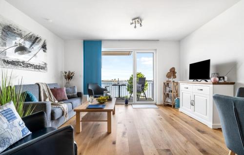 One-Bedroom Apartment image 10