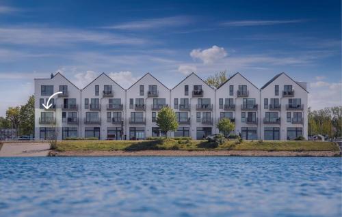 נוף חוץ, Utkiek in אולפניטז