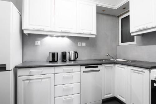 Graceful 2BR Apartment in Paleo Faliro by UPSTREET - image 7
