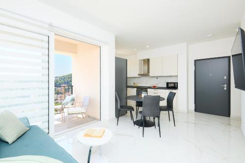 Hedera Estate Hedera A48 Entire apartment (Dubrovnik) - Deals, Photos &  Reviews