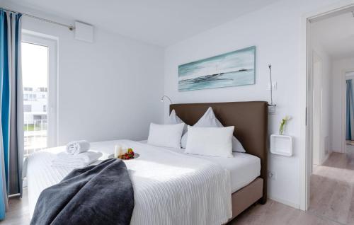 Two-Bedroom Holiday Home image 10