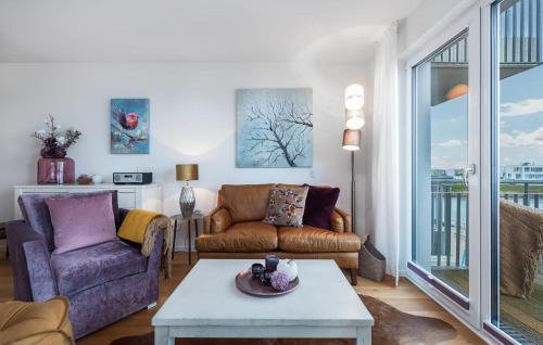 One-Bedroom Apartment image 10