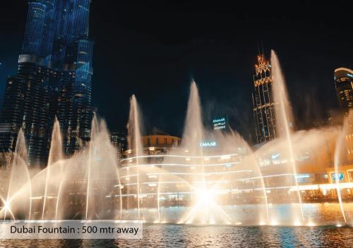 Stylish 2BR with Balcony in Burj Crown Downtown - image 3