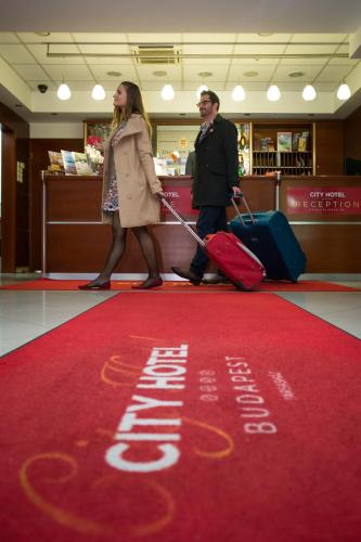 City-Hotel Budapest - image 4