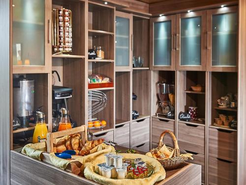 Logis hotel Au Relais Nivernais - 식음료(F&B)