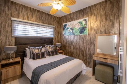 Three-Bedroom Apartment image 4