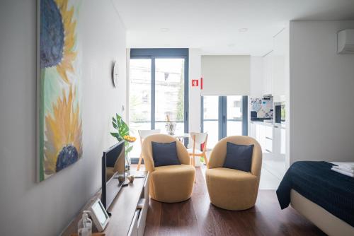 Sunflower Luxury Loft w AC Downtown and Metro, Porto