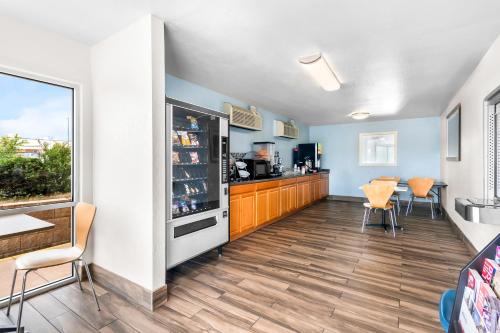 Americas Best Value Inn Stillwater - Tap to explore photos