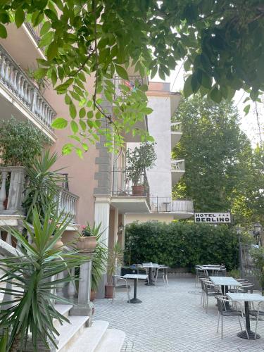 花園, Hotel Berlino in 卡托利卡