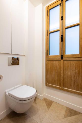 Sublime Apt - 3BD/6P - Arc de Triomphe - image 5