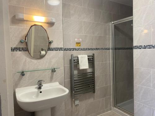Double Room image 6