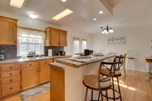 Shenandoah Valley Home about 13 Mi to National Park! in Elkton, USA