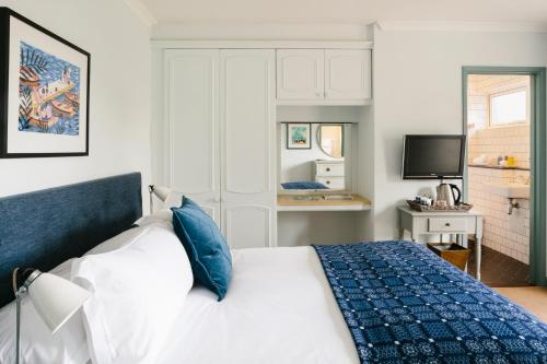 Merchants Manor Spa - image 11