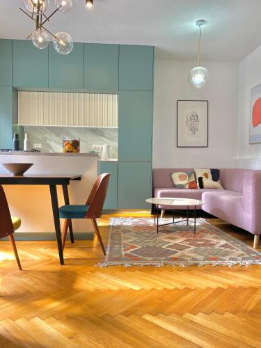 Fraňa by Ellements in old town with balcony, Bratislava