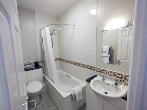 Chough's Nest Hotel - image 8