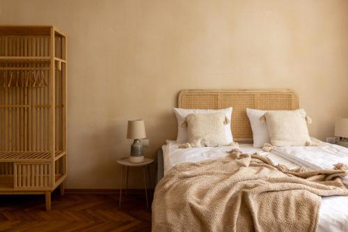 Four Seasons Old Town - Summer