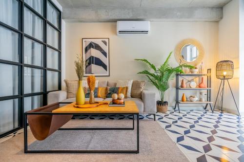 Two-Bedroom Deluxe Apartment with Balcony room in Casa Contemporánea by Wynwood House