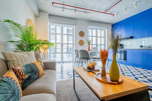 Two-Bedroom Deluxe Apartment with Balcony image 4