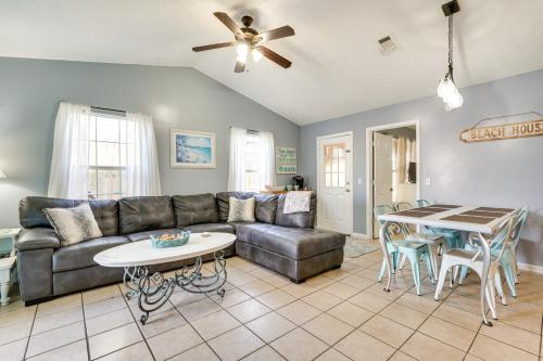 Pet-Friendly PCB Duplex - Walk to Beach!