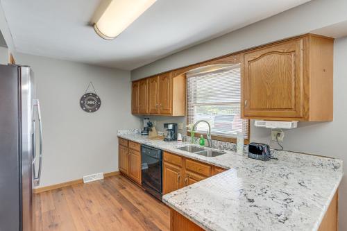 Lake Erie Family Getaway in Amherst Pets Welcome!