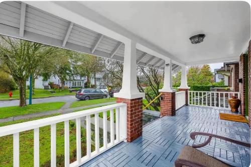 Fully furnished suite for up to 6 guests at ubc golf course in Vancouver, Canada