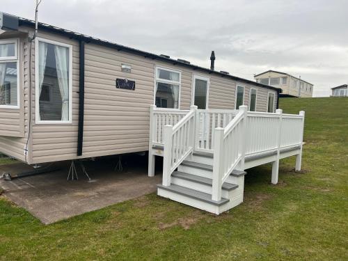 3 bedrooms, 6 beds