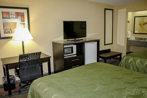 Motel 6 Knoxville Tn - East - image 11